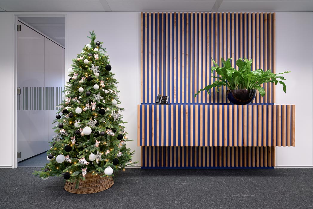 Kant en klare kerstboom huren kantoor