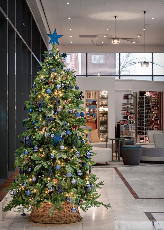 bouwen compressie onderschrift Kerstboom kopen, rijk versierd — Kerst 2023